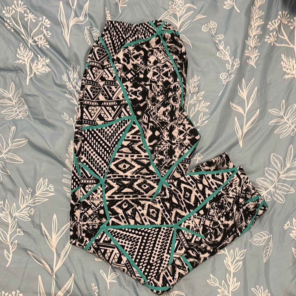 No Boundaries Geometric Leggings Size Large (11-13)